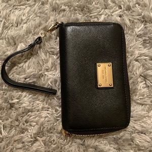 Michael Kors hans wallet/ wristlet